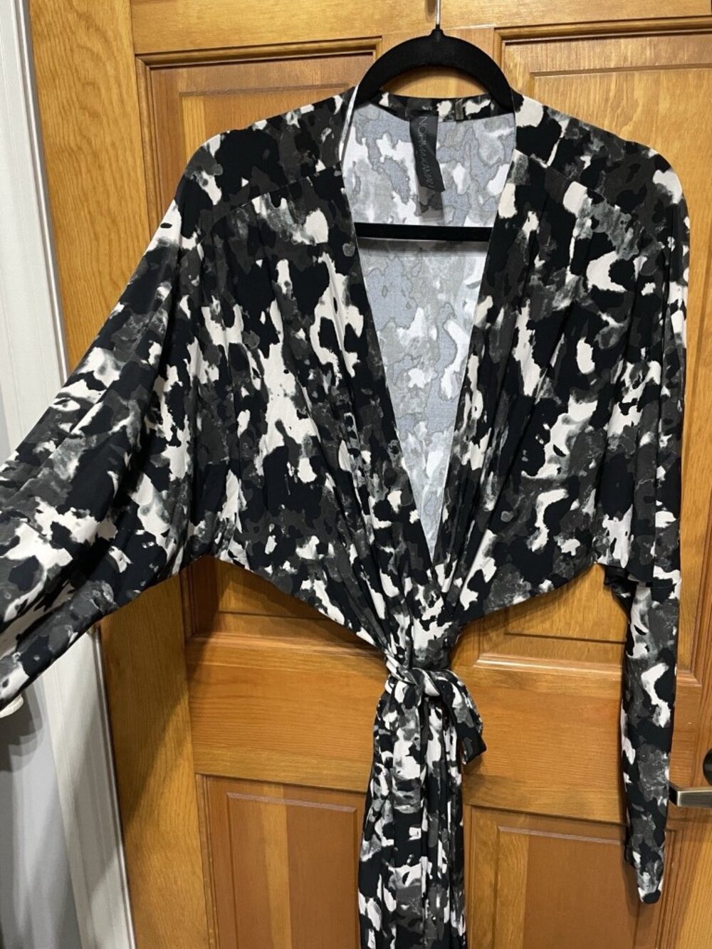 NORMA KAMALI Wrap Dress Maxi Gown with Tie, Modern Camo, Dolman Sleeves, XL - Picture 4 of 9